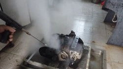 Industrial Steam Cleaner for Engine Part Cleaning